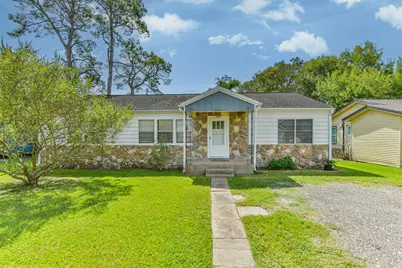 2807 Fannin Street, La Marque, TX 77568 - Photo 1