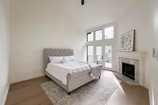 9533 Bayou Brook St, Houston, TX 77063 - Photo 14