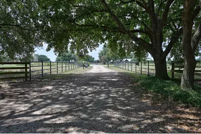 20510 Kickapoo Road, Waller, TX 77484 - Photo 8