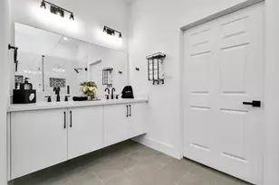 4909 Higgins St, Houston, TX 77033 - Photo 34