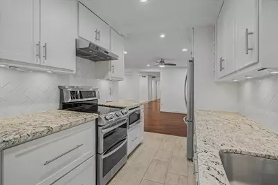 7575 Katy Freeway #4, Houston, TX 77024 - Photo 26