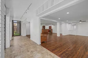 7575 Katy Fwy, Houston, TX 77024 - Photo 32