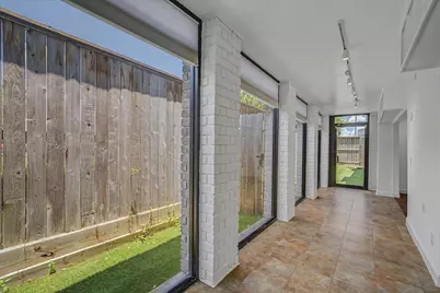 7575 Katy Freeway #4, Houston, TX 77024 - Photo 28