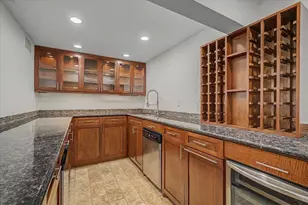 7575 Katy Fwy, Houston, TX 77024 - Photo 14