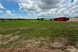2922 N Fairway Dr, Angleton, TX 77515 - Photo 10