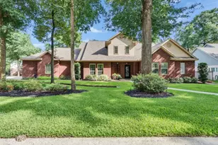 9 Robin Trail, Conroe, TX 77304 - Photo 1