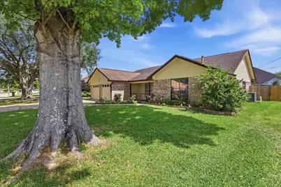 2515 Black Oak Drive, Orange, TX 77632 - Photo 2