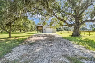 1314 Remington Ct, Angleton, TX 77515 - Photo 46