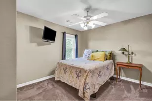 1314 Remington Ct, Angleton, TX 77515 - Photo 36