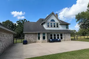 1314 Remington Ct, Angleton, TX 77515 - Photo 12