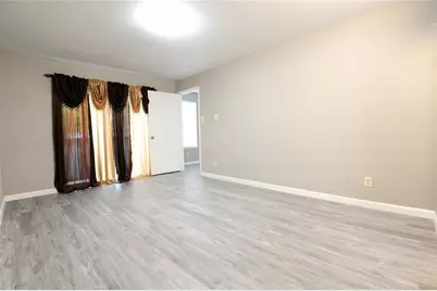 9700 Leawood Boulevard #2110, Houston, TX 77099 - Photo 6