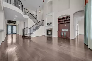 5911 White River Pass Ln, Sugar Land, TX 77479 - Photo 2