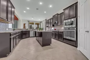 5911 White River Pass Ln, Sugar Land, TX 77479 - Photo 4