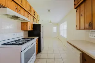 5210 De Lange Ln, Houston, TX 77092 - Photo 12