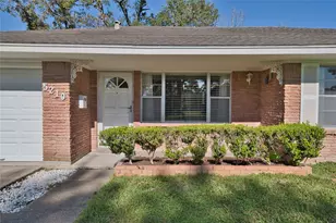 5210 De Lange Ln, Houston, TX 77092 - Photo 2