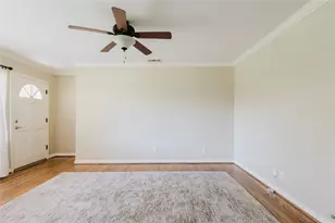 5210 De Lange Ln, Houston, TX 77092 - Photo 10