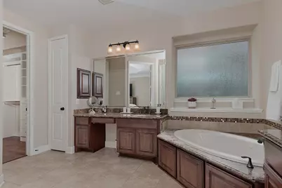 18 Shallowford, The Woodlands, TX 77375 - Photo 16