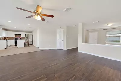 1915 Tommy Lane, Missouri City, TX 77489 - Photo 6