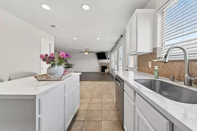 1915 Tommy Lane, Missouri City, TX 77489 - Photo 12