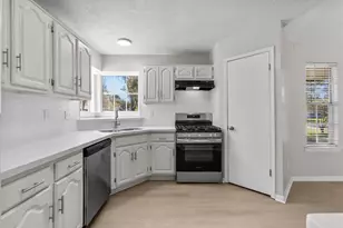 804 Buckingham Dr, Friendswood, TX 77546 - Photo 16