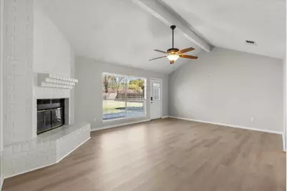 804 Buckingham Drive, Friendswood, TX 77546 - Photo 8