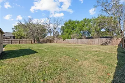 804 Buckingham Drive, Friendswood, TX 77546 - Photo 30