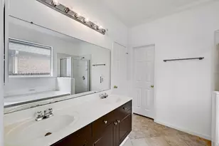 13401 Lamplight Village Ave, Austin, TX 78727 - Photo 16