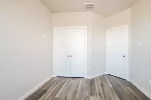 329 N Centro Cir, Shenandoah, TX 77385 - Photo 12