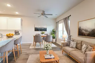 329 N Centro Cir, Shenandoah, TX 77385 - Photo 4