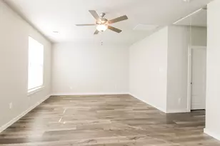 329 N Centro Cir, Shenandoah, TX 77385 - Photo 10