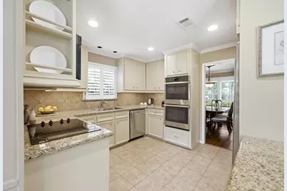 8307 Creekstone Circle, Houston, TX 77055 - Photo 8