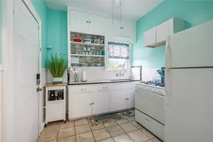 1301 14th St, Galveston, TX 77550 - Photo 28