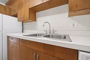 609 Cortlandt St, Houston, TX 77007 - Photo 14