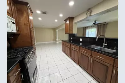 402 Dunwick Lane, Pasadena, TX 77502 - Photo 8