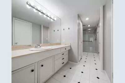 656 S Ripple Creek Drive #656, Houston, TX 77057 - Photo 22