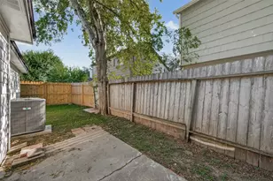 4450 Yupon Ridge Dr, Houston, TX 77072 - Photo 36