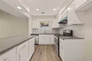 4450 Yupon Ridge Dr, Houston, TX 77072 - Photo 18