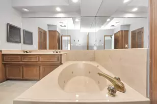7510 Renmark Ln, Houston, TX 77070 - Photo 22