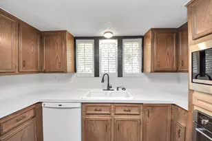 7510 Renmark Ln, Houston, TX 77070 - Photo 12