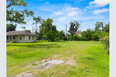 10425 N Oswego Street, Houston, TX 77029 - Photo 2