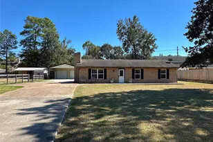 3850 Acorn Ln, Kingwood, TX 77365 - Photo 2