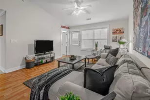 1725 Harvey Mitchell Pkwy S, College Station, TX 77840 - Photo 4