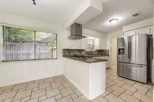 8107 Durklyn Ln, Houston, TX 77070 - Photo 10