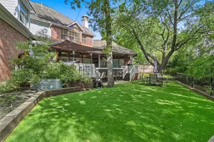 2318 Pinefield Ln, Houston, TX 77063 - Photo 48