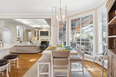 2318 Pinefield Lane, Houston, TX 77063 - Photo 10