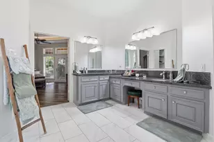 2318 Pinefield Ln, Houston, TX 77063 - Photo 30