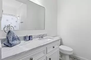 2318 Pinefield Ln, Houston, TX 77063 - Photo 42