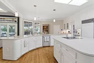 2318 Pinefield Ln, Houston, TX 77063 - Photo 14