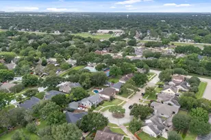 611 Woodlake Cir, Sugar Land, TX 77498 - Photo 42