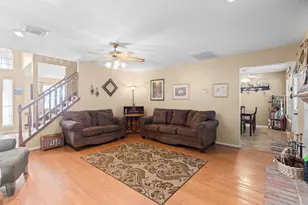 611 Woodlake Cir, Sugar Land, TX 77498 - Photo 10